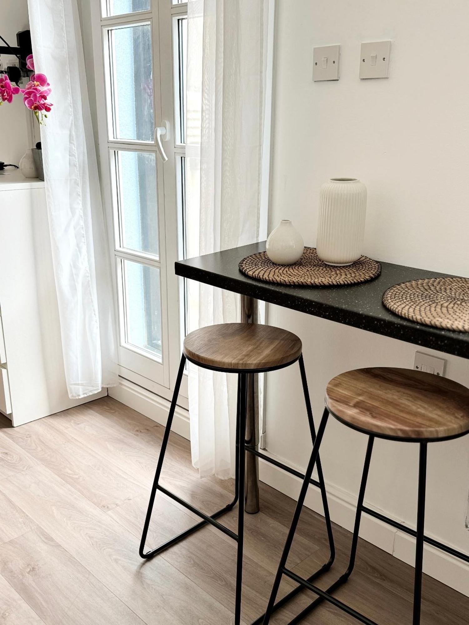 Fabulous City Centre Apartment - Grand Central House Гибралтар Екстериор снимка